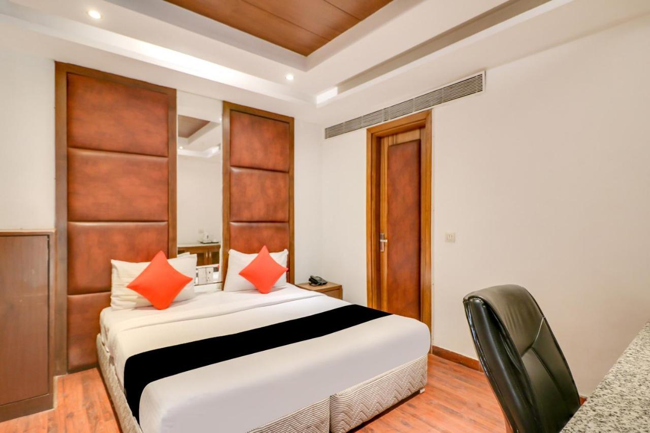 Townhouse 939 Hotel Gagan Inn Near Satyam Inox Patel Nagar New Delhi Exterior photo